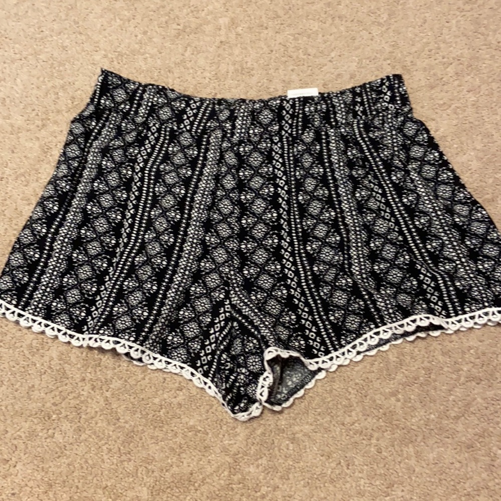 ALMOST NEW Pink Republic Fabric Shorts.